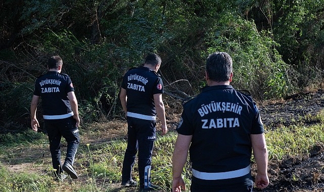 Büyükşehir’den Gediz Irmağı’nı Kirletenlere Suçüstü Büyükşehir’den Gediz Irmağı’nı Kirletenlere Suçüstü