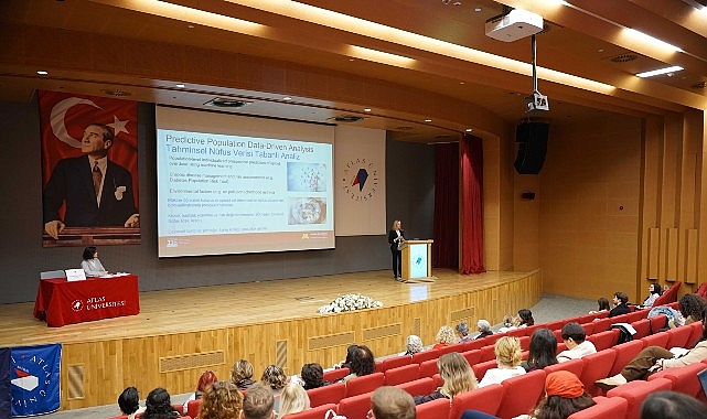 Dijital çağda hemşirelik mesleğinde yeni roller ortaya çıkacak Dijital çağda hemşirelik mesleğinde yeni roller ortaya çıkacak