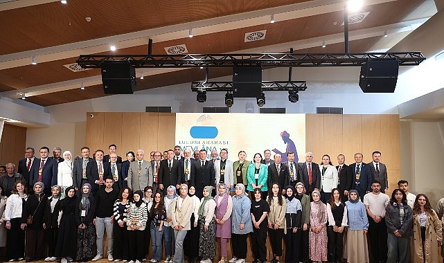 Konya Büyükşehir “1. Memleketler arası Mevlana ve Ali Şîr Nevâyî Sempozyumu”na Mesken Sahipliği Yapıyor Konya Büyükşehir “1. Memleketler arası Mevlana ve Ali Şîr Nevâyî Sempozyumu”na Mesken Sahipliği Yapıyor