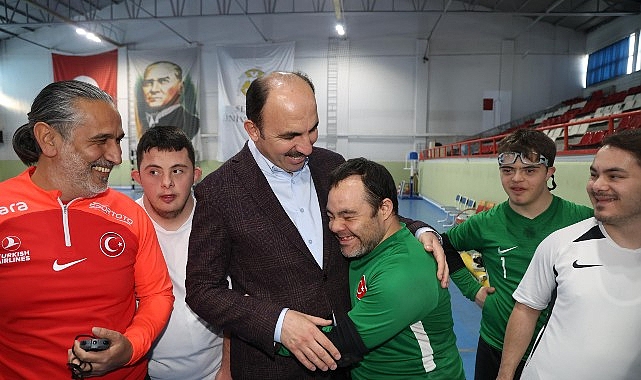 Lider Altay: “Engelleri Birlikte Aşıyoruz” Lider Altay: “Engelleri Birlikte Aşıyoruz”