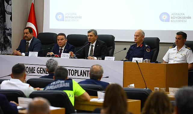 Lider Böcek; ‘Ulaşım Master Planını yıl sonuna kadar tamamlayacağız’ Lider Böcek; ‘Ulaşım Master Planını yıl sonuna kadar tamamlayacağız’