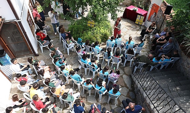 Muharrir Karamuti Misi Yazıevi’nde öğrencilerle söyleşi yaptı