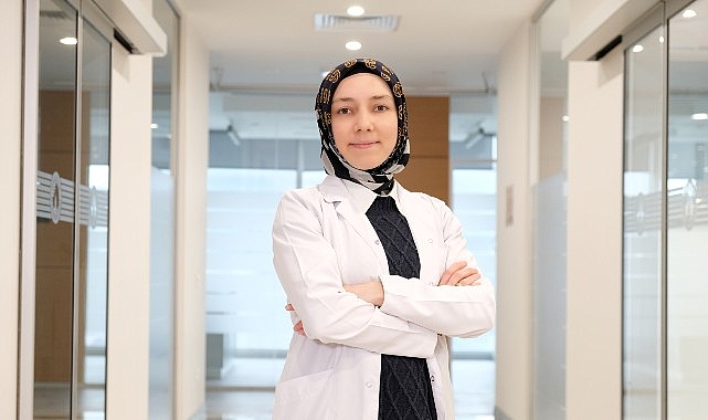 Şeker, yetişkinlerde de ağız ve diş sıhhatini tehdit ediyor! Şeker, yetişkinlerde de ağız ve diş sıhhatini tehdit ediyor!